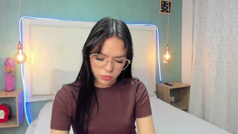 Abby Dixon  online show from 4, 2, 2025