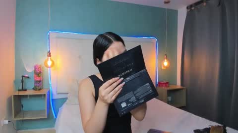 Abby Dixon  online show from 23, 3, 2026