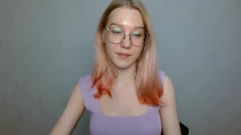 Snapshot of abbymoore__ chatting on 24, 12, 2024 Abby Lovense is active online show from 24, 12, 2024