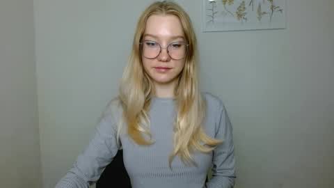 Snapshot of abbymoore__ chatting on 13, 9, 2025 Abby Lovense is active online show from 13, 9, 2025