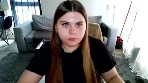 Snapshot of abbyvibe chatting on 8, 10, 2025 abbyvibe online show from 8, 10, 2025