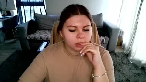 Snapshot of abbyvibe chatting on 12, 11, 2025 abbyvibe online show from 12, 11, 2025