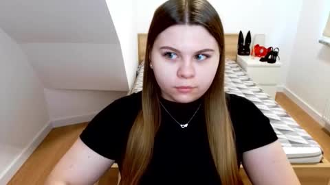 Snapshot of abbyvibe chatting on 2, 12, 2025 abbyvibe online show from 2, 12, 2025