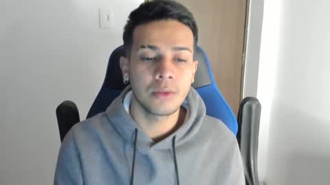 Independence model AbelAsburgo online show from 6, 12, 2024