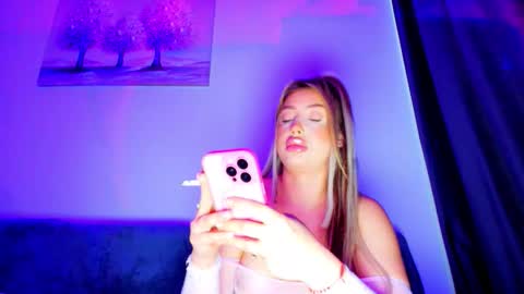 Snapshot of abella_soleill chatting on 11, 3, 2026 abella_soleill online show from 11, 3, 2026