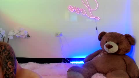  Abella and Kendra  online show from 6, 1, 2025