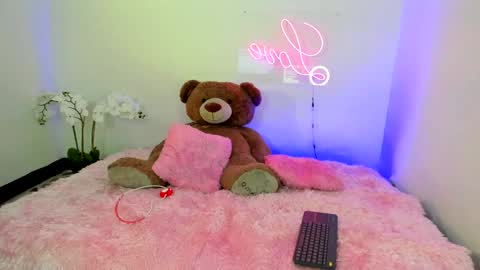  Abella and Kendra  online show from 15, 1, 2025