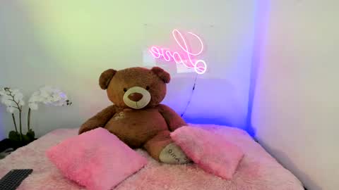  Abella and Kendra  online show from 1, 2, 2025