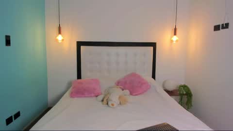  Abella and Kendra  online show from 4, 3, 2025