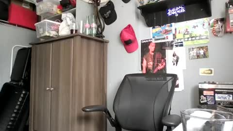 Snapshot of abennett76 chatting on 1, 7, 2026 AJ online show from 1, 7, 2026