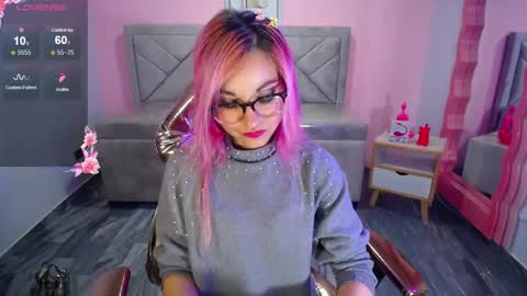 abril_ch_ online show from 10, 11, 2025