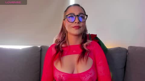 Snapshot of abril_dash chatting on 14, 12, 2024 Abril online show from 14, 12, 2024