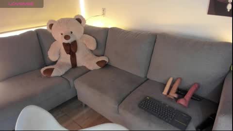 Snapshot of abril_dash chatting on 11, 2, 2025 Abril online show from 11, 2, 2025