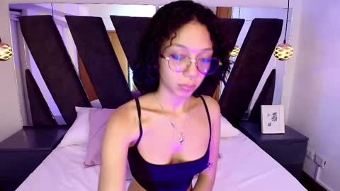 Abril  online show from 10, 2, 2025