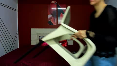 ABRIL online show from 2, 2, 2025