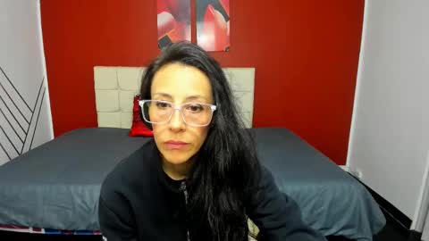 Snapshot of abrillee1 chatting on 10, 2, 2025 ABRIL online show from 10, 2, 2025