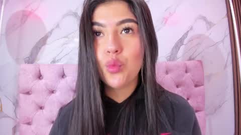 Snapshot of abrilquintana chatting on 18, 5, 2026 Abril online show from 18, 5, 2026