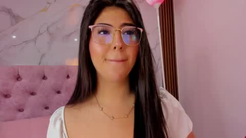 Snapshot of abrilquintana chatting on 20, 5, 2026 Abril online show from 20, 5, 2026