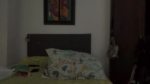 abrilsantosxo online show from 1, 4, 2026