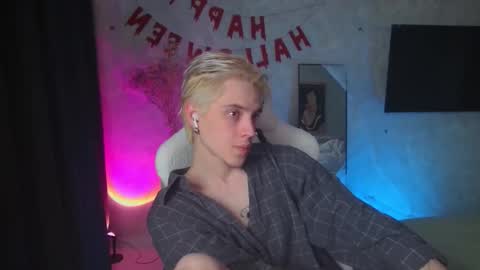 Snapshot of abslut chatting on 3, 11, 2025 Nick online show from 3, 11, 2025