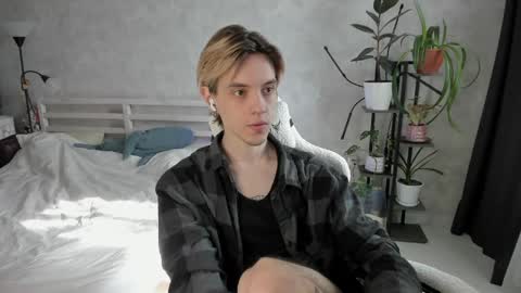 Snapshot of abslut chatting on 22, 5, 2026 Nick online show from 22, 5, 2026