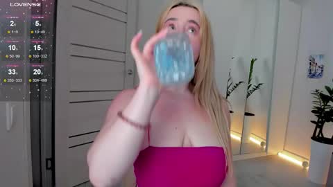 Anna FANSLY yesacid online show from 12, 10, 2025