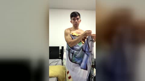 centric independent model   online show from 22, 12, 2025