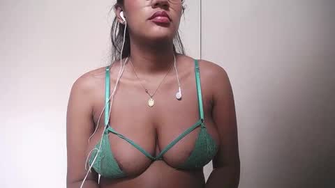 Snapshot of ada_jhonson chatting on 8, 2, 2025 Adhara online show from 8, 2, 2025