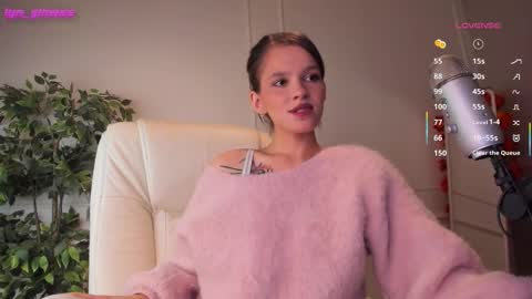 Snapshot of adalyn_glow chatting on 2, 11, 2025 Adalyn online show from 2, 11, 2025