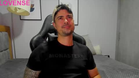 adam clarke online show from 25, 9, 2025