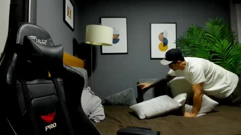 adam clarke online show from 18, 3, 2026