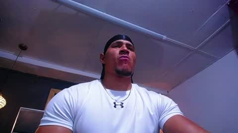 adam_fit19cm online show from 10, 7, 2026