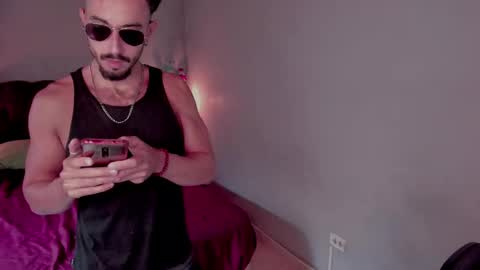 Hello welcome 3 online show from 30, 9, 2025