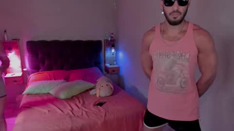 Hello welcome 3 online show from 16, 10, 2025