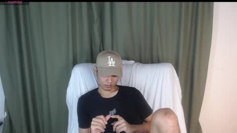 Snapshot of adam_sinclair chatting on 4, 11, 2025 adam_sinclair online show from 4, 11, 2025