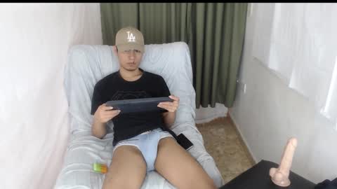 Snapshot of adam_sinclair chatting on 25, 11, 2025 adam_sinclair online show from 25, 11, 2025