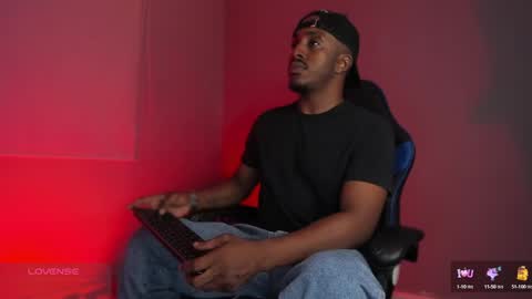 Snapshot of adamart7 chatting on 19, 9, 2025 adamart7 online show from 19, 9, 2025