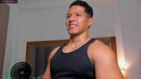 adambrocs1 online show from 26, 2, 2025