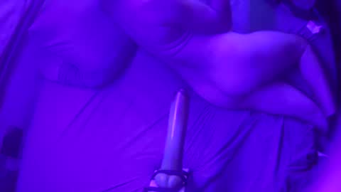 adamineve online show from 19, 1, 2025