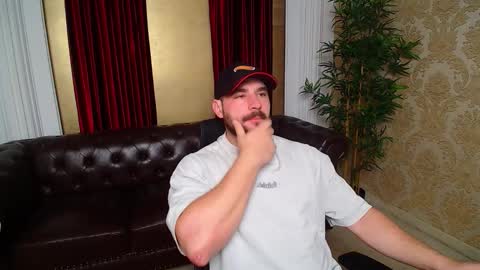 Snapshot of adamjameson chatting on 17, 11, 2025 AdamJameson online show from 17, 11, 2025