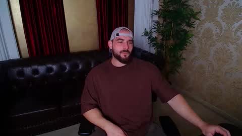 Snapshot of adamjameson chatting on 28, 11, 2025 AdamJameson online show from 28, 11, 2025