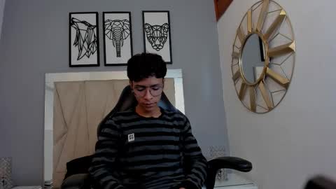 Snapshot of adams_bobby chatting on 30, 10, 2025 Adams Bobby online show from 30, 10, 2025