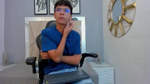 Snapshot of adams_bobby chatting on 12, 1, 2026 Adams Bobby online show from 12, 1, 2026