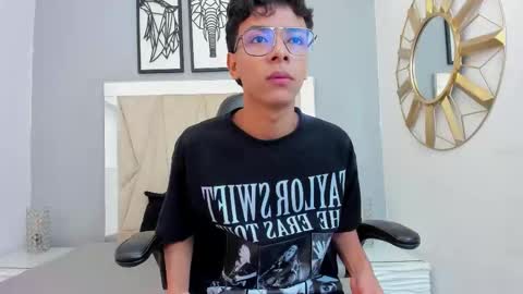 Snapshot of adams_bobby chatting on 5, 2, 2026 Adams Bobby online show from 5, 2, 2026