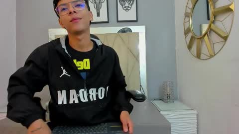 Snapshot of adams_bobby chatting on 6, 2, 2026 Adams Bobby online show from 6, 2, 2026