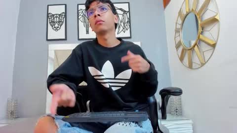 Snapshot of adams_bobby chatting on 29, 3, 2026 Adams Bobby online show from 29, 3, 2026