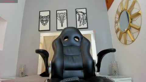 Snapshot of adams_bobby chatting on 15, 4, 2026 Adams Bobby online show from 15, 4, 2026