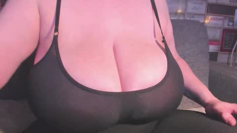 Victoria online show from 25, 4, 2026