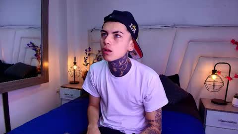 AdamsWalkerr  online show from 9, 2, 2026