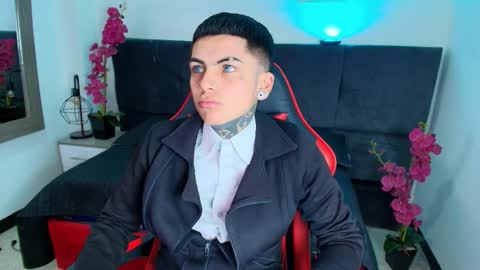 AdamsWalkerr  online show from 20, 3, 2026